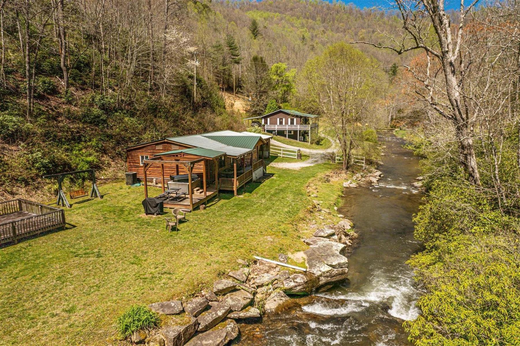 Waterfall Hideaway 布赖森城 外观 照片