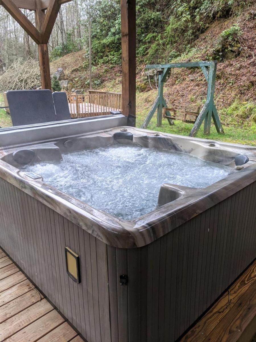 Waterfall Hideaway 布赖森城 外观 照片