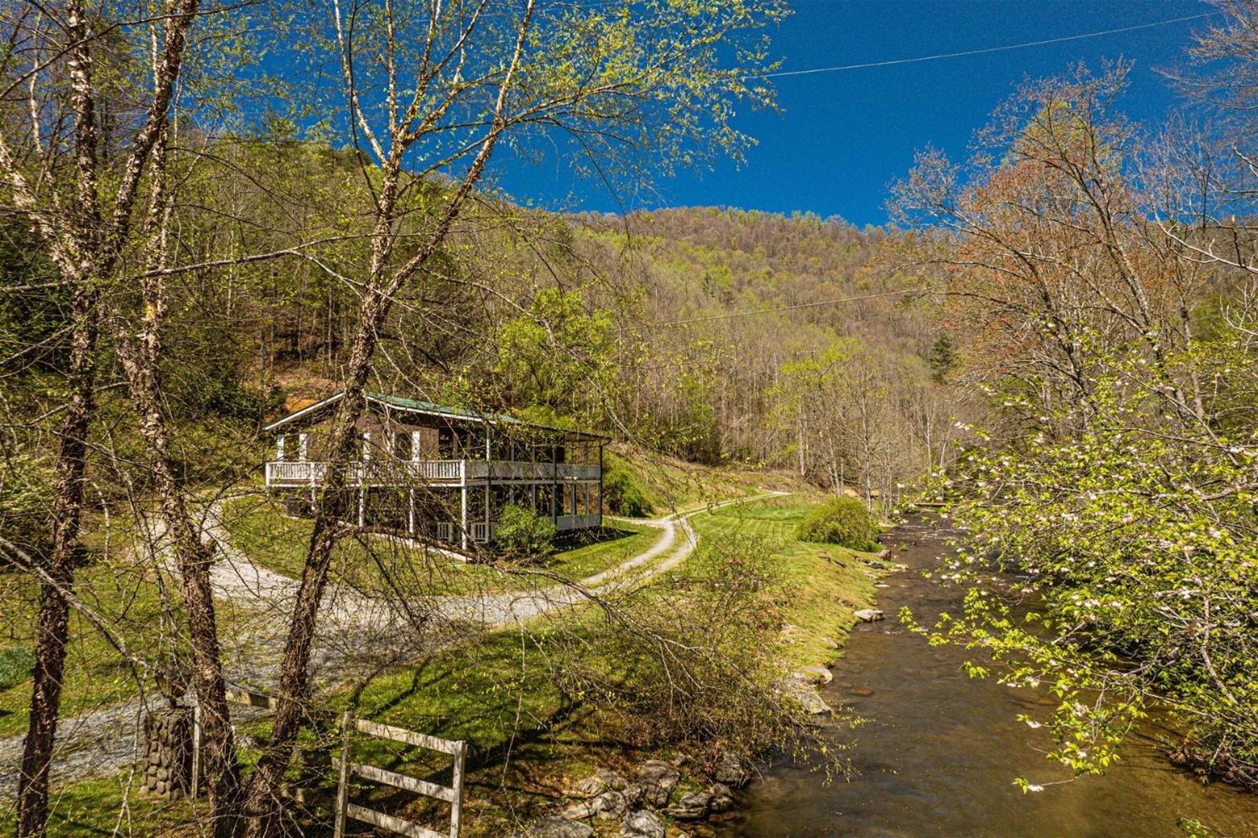 Waterfall Hideaway 布赖森城 外观 照片