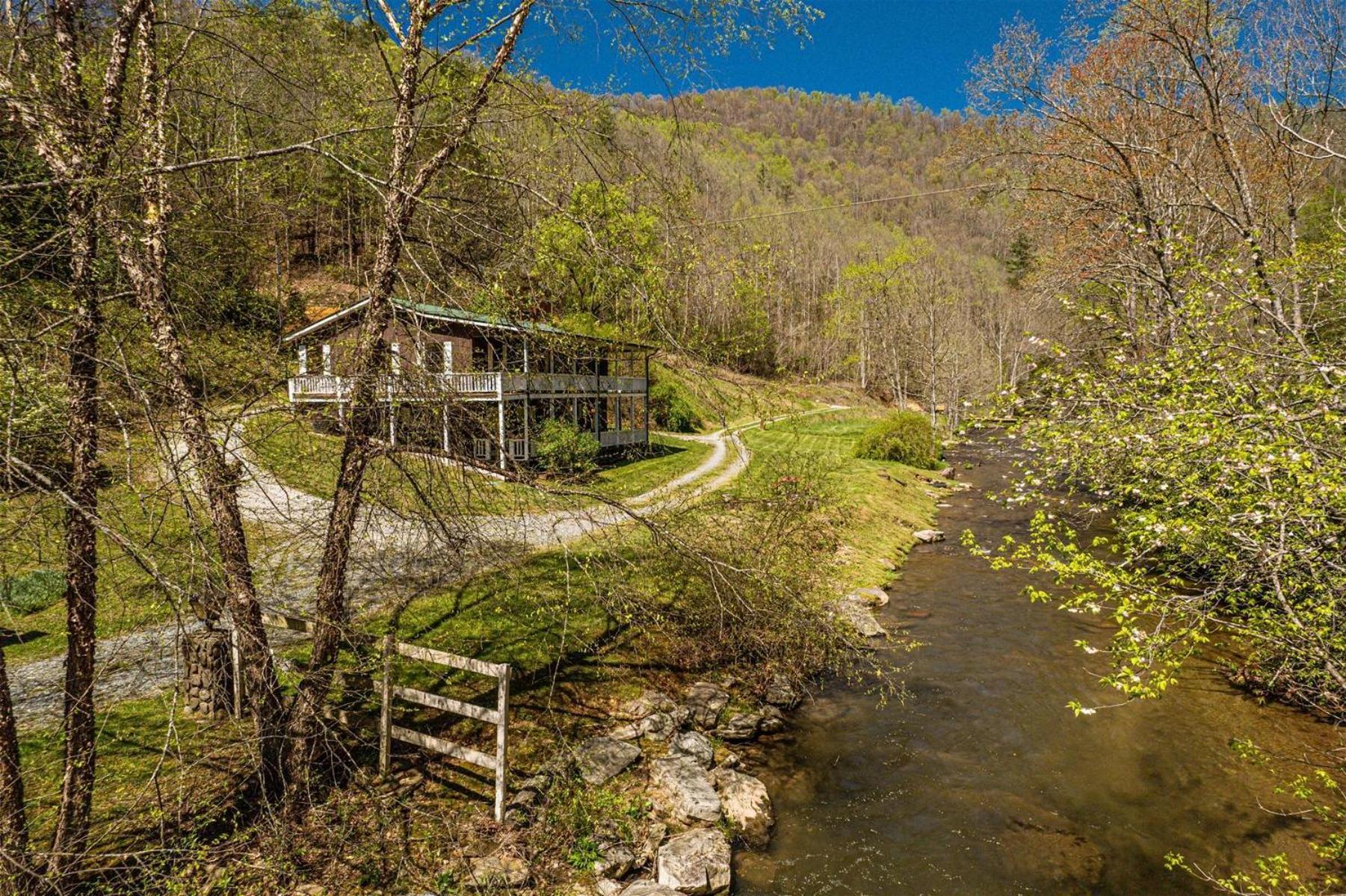 Waterfall Hideaway 布赖森城 外观 照片